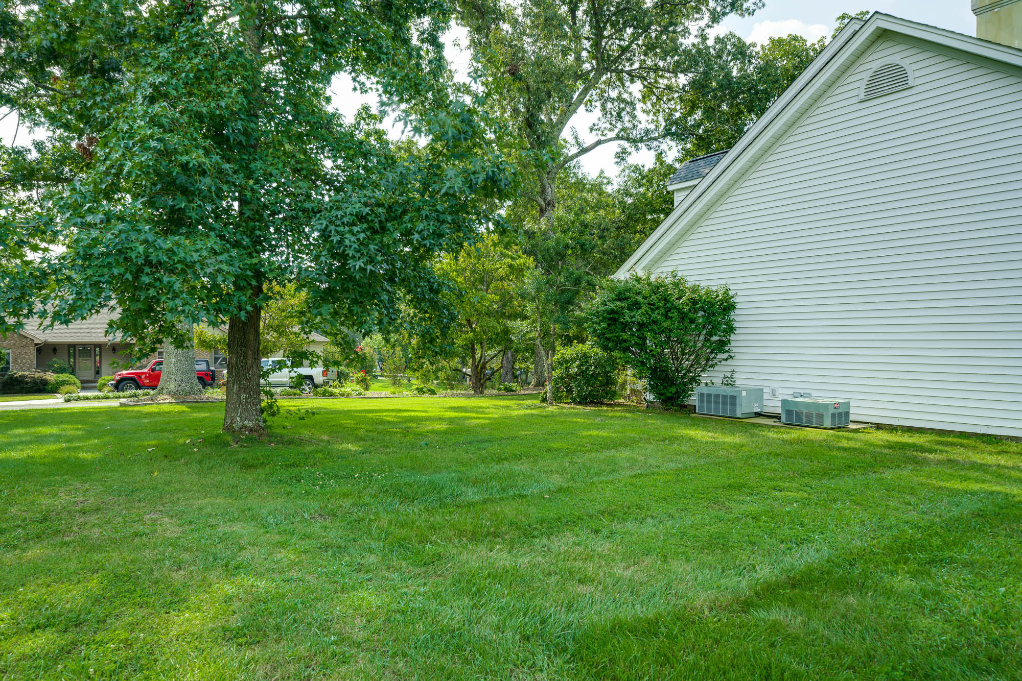 2012 Ona Road Crossville, TN 38572 - Photo 35 of 40 Side yard