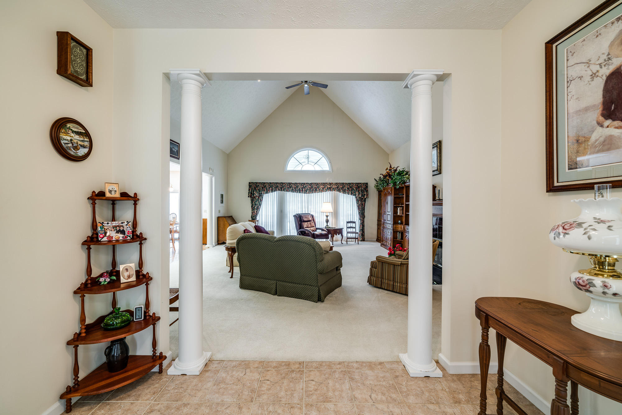 2012 Ona Road Crossville, TN 38572 - Photo 5 of 40 Livingroom-1