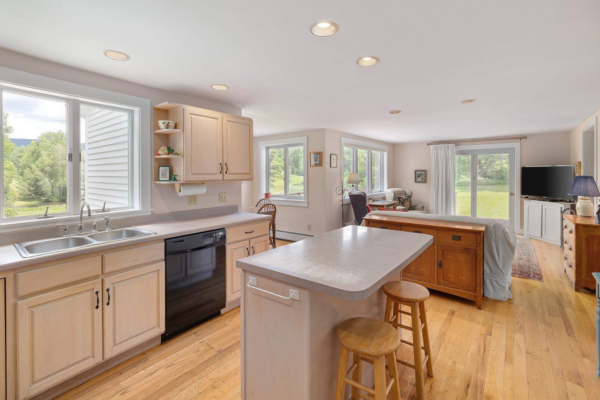 1069 East Warren Road Waitsfield, VT 05673 - Photo 6 of 47