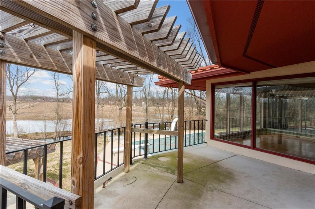 4430 North Riverside Drive Columbus, IN 47203 - Photo 11 of 45 Gallery Image 11