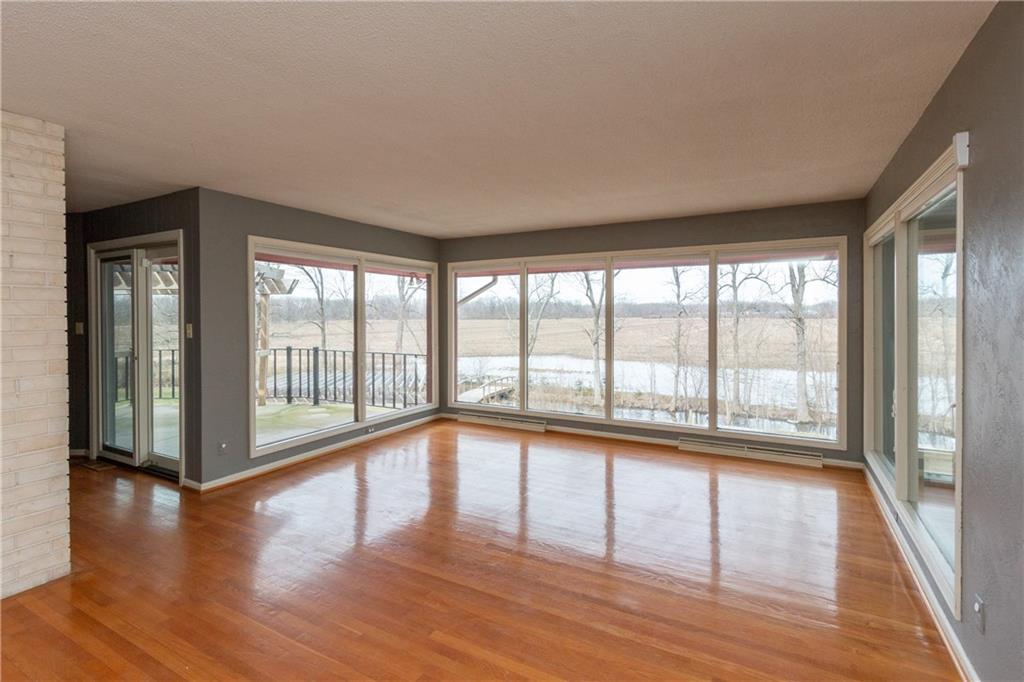 4430 North Riverside Drive Columbus, IN 47203 - Photo 13 of 45 Gallery Image 13