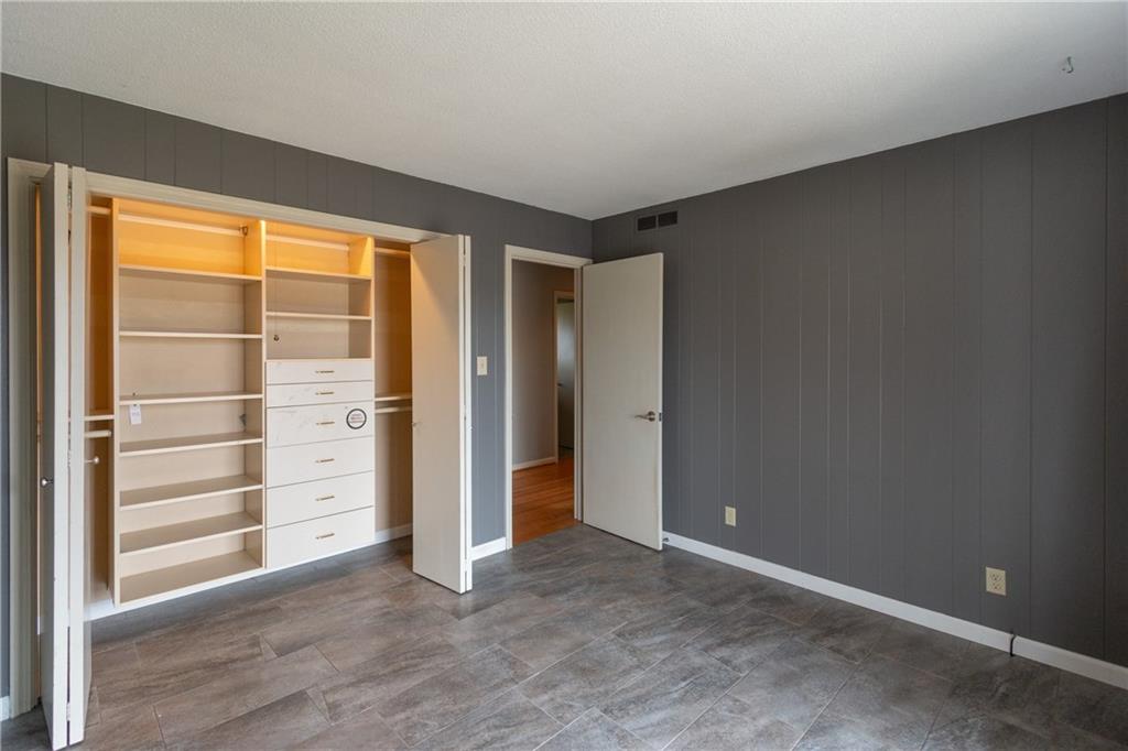 4430 North Riverside Drive Columbus, IN 47203 - Photo 27 of 45 Gallery Image 27