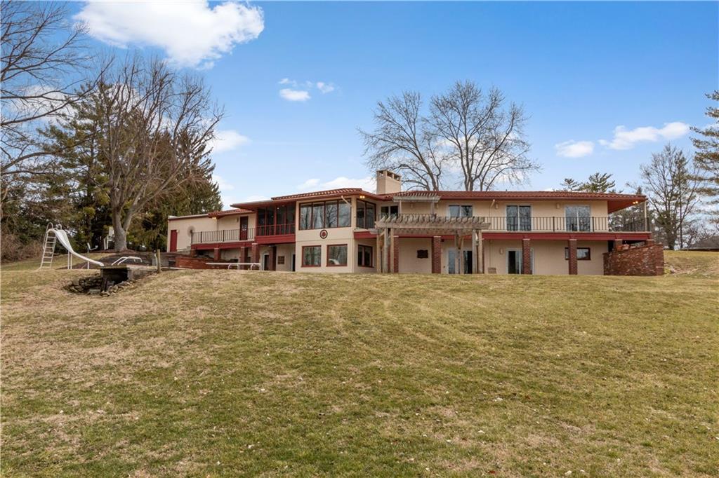 4430 North Riverside Drive Columbus, IN 47203 - Photo 4 of 45 Gallery Image 4