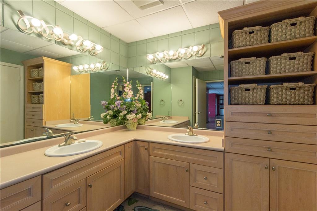 4430 North Riverside Drive Columbus, IN 47203 - Photo 39 of 45 Gallery Image 39