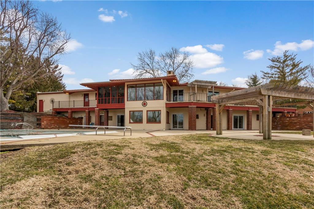 4430 North Riverside Drive Columbus, IN 47203 - Photo 5 of 45 Gallery Image 5