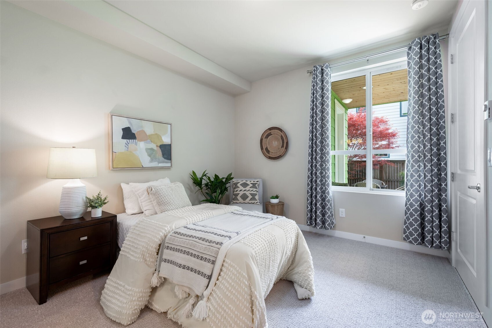 9725 10th Place Southwest Seattle, WA 98106 - Photo 29 of 40