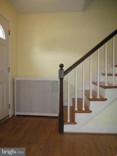 4 Cinder Road Lutherville-Timonium, MD 21093 - Photo 3 of 9 Entrance / Foyer