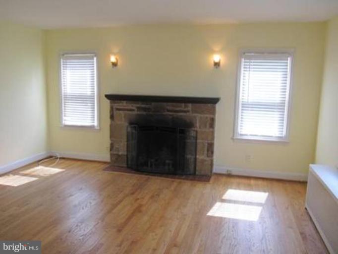 4 Cinder Road Lutherville-Timonium, MD 21093 - Photo 4 of 9 Living Room