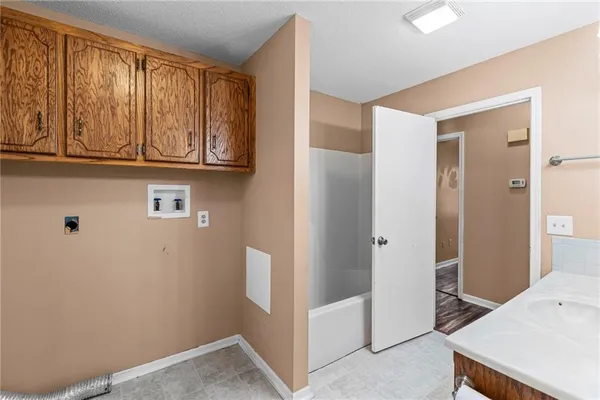 $265,000 | 409 Creach Drive, Warrensburg, MO 64093