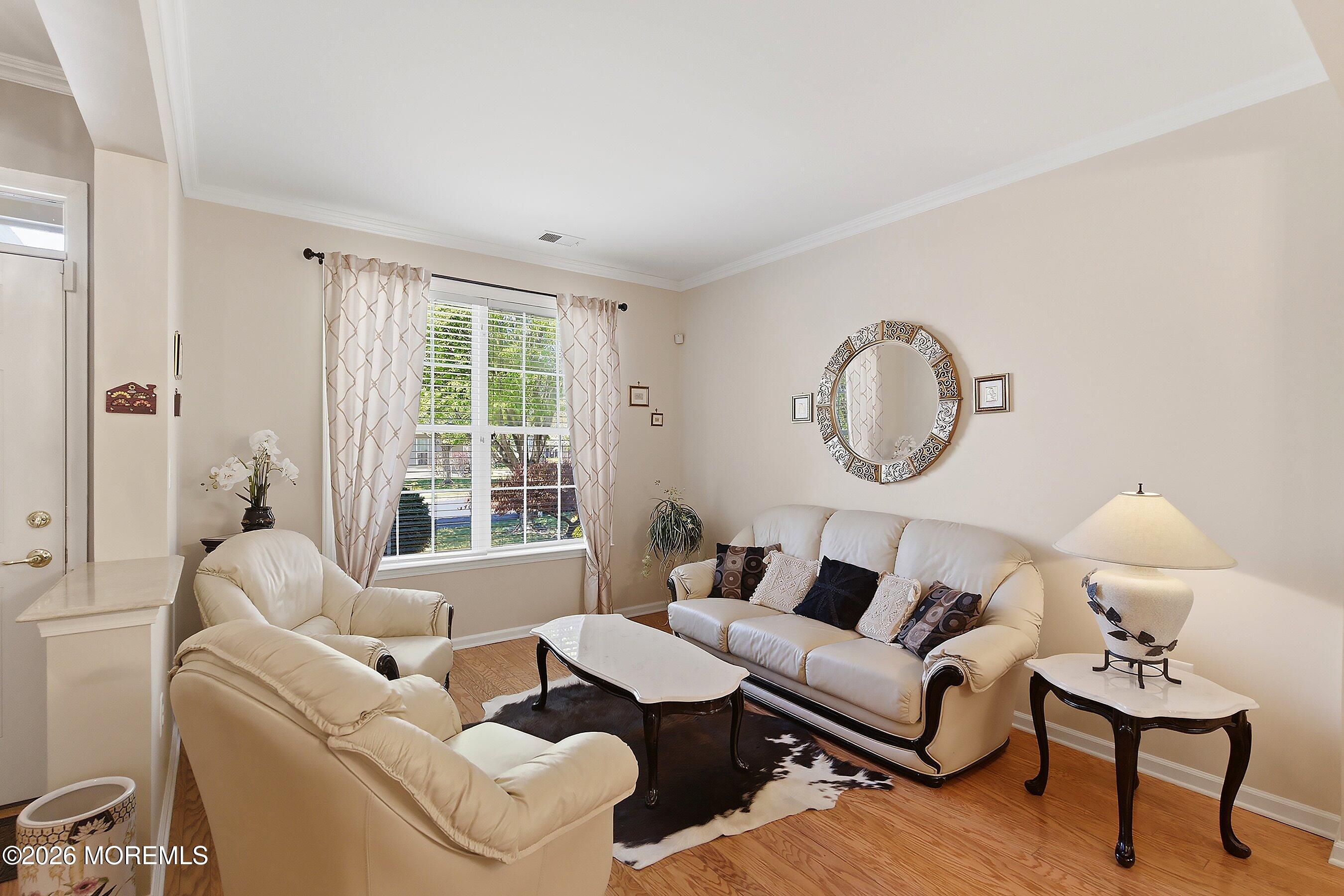 38 Banstead Way Jackson, NJ 08527 - Photo 7 of 50 Living Room