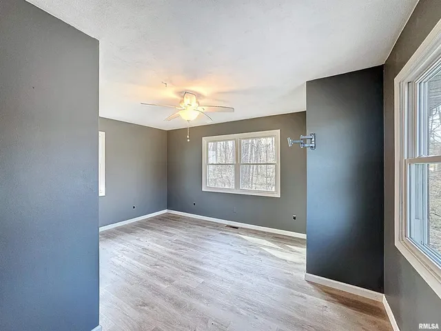 $169,900 | 6520 Highway 150, Alpha, IL 61413