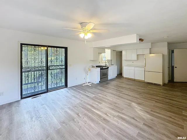 $169,900 | 6520 Highway 150, Alpha, IL 61413