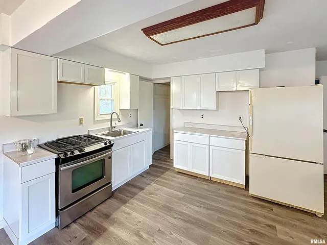 $169,900 | 6520 Highway 150, Alpha, IL 61413