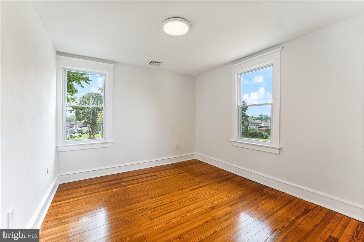 56 North Sproul Road Broomall, PA 19008 - Photo 12 of 16