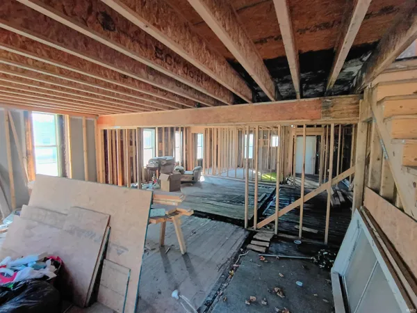 $76,000 | 328 Jay Street, Rochester, IN 46975