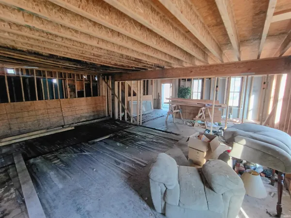 $76,000 | 328 Jay Street, Rochester, IN 46975