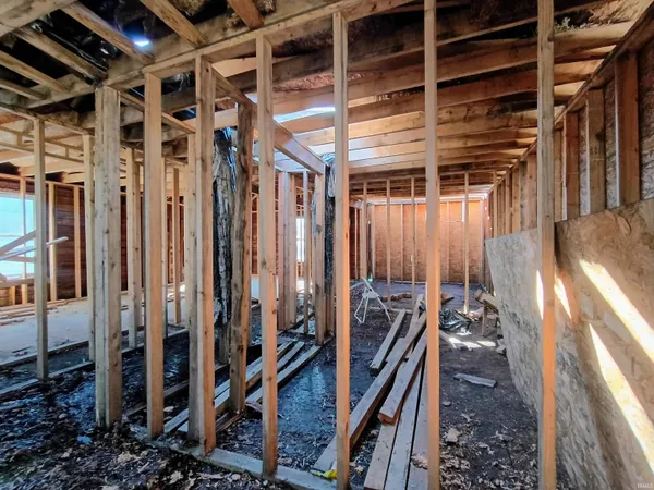 $76,000 | 328 Jay Street, Rochester, IN 46975