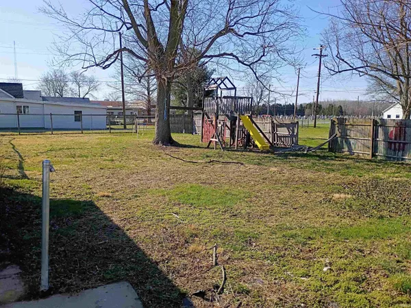 $76,000 | 328 Jay Street, Rochester, IN 46975