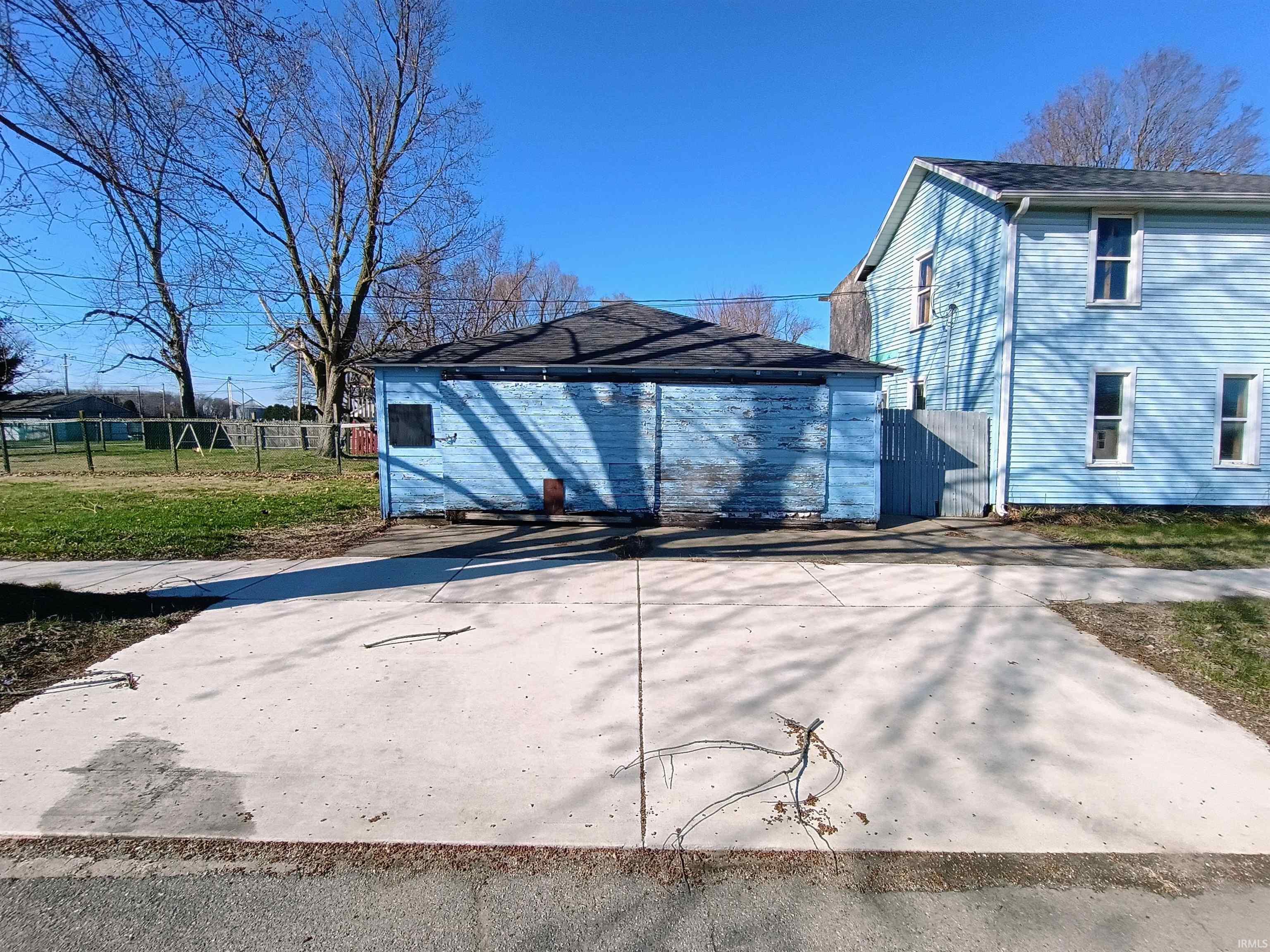 328 Jay Street Rochester, IN 46975 - Photo 4 of 35