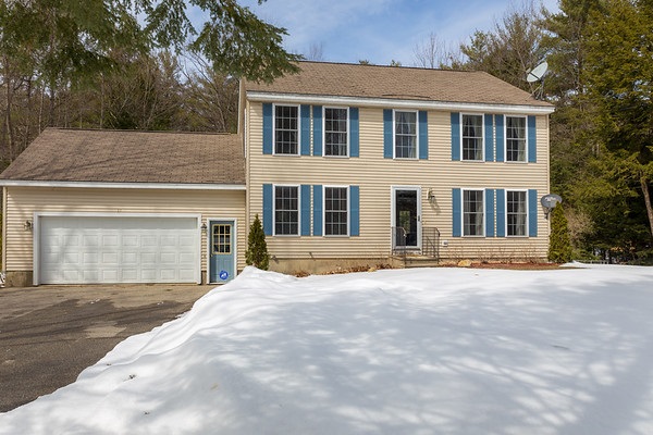 17 Meadow Lane Rochester, NH 03867 - Photo 1 of 40
