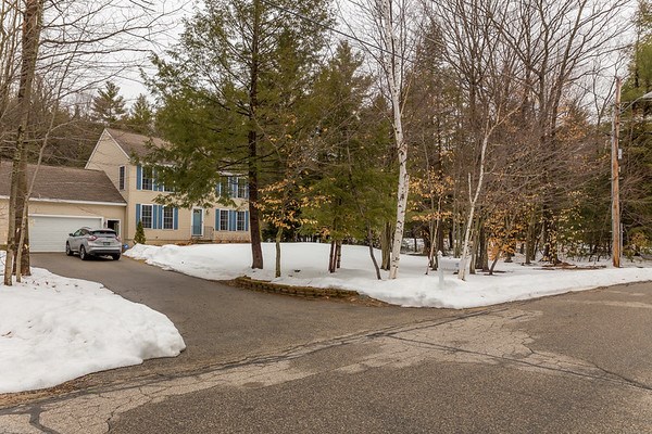 17 Meadow Lane Rochester, NH 03867 - Photo 3 of 40