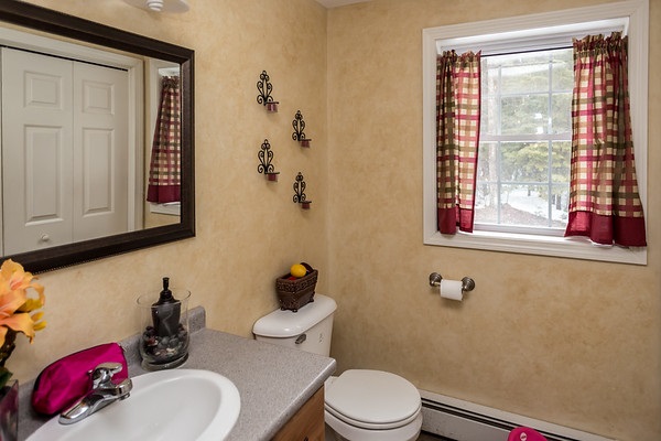17 Meadow Lane Rochester, NH 03867 - Photo 29 of 40