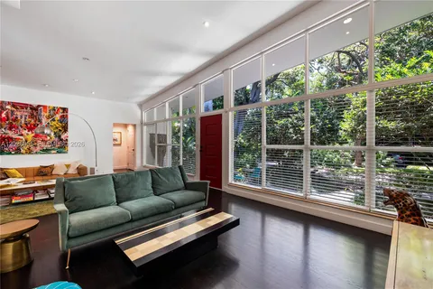 $3,950,000 | 3520 St Gaudens Court, Miami, FL 33133