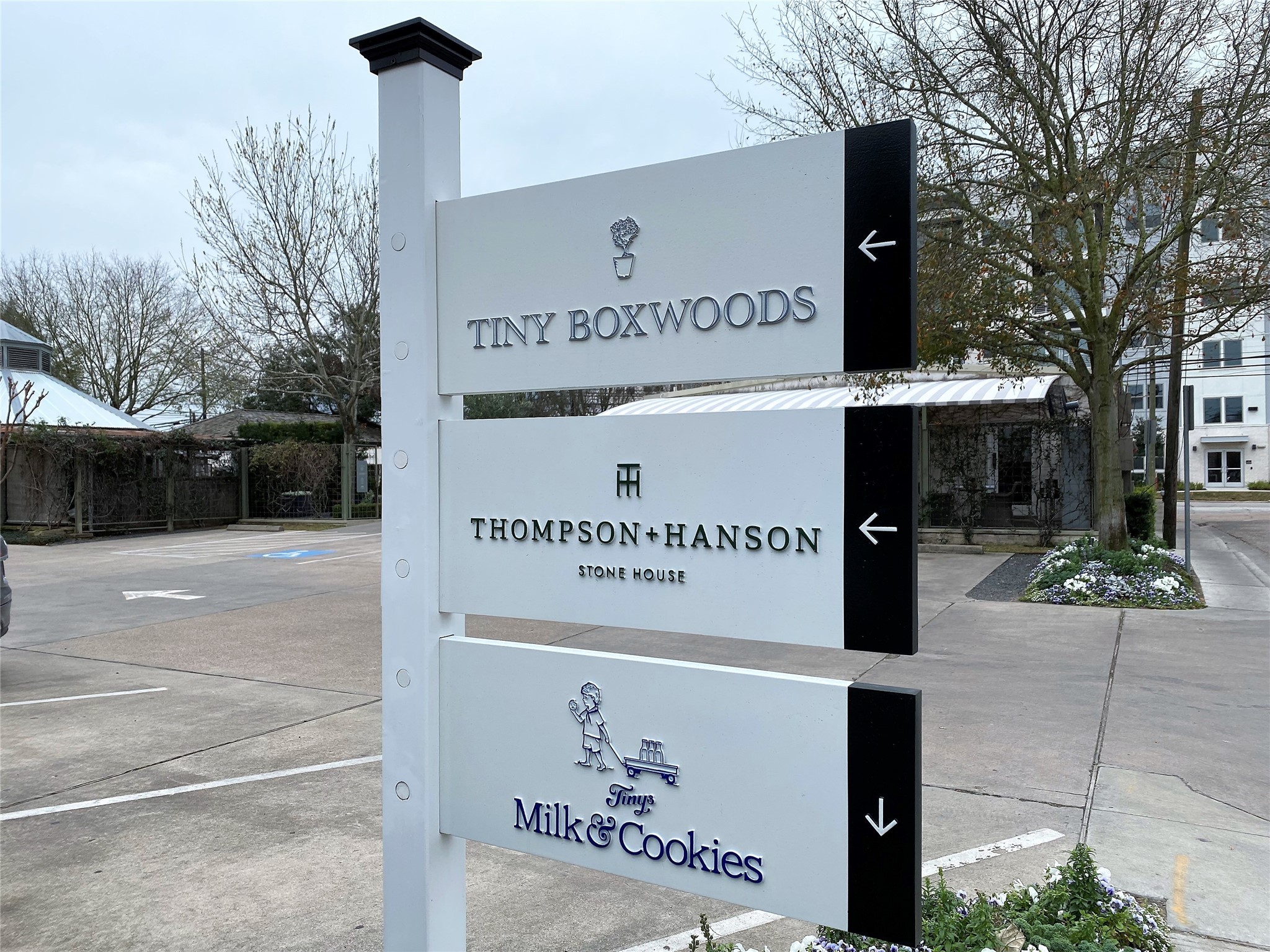 2813 Saint Street Houston, TX 77027 - Photo 39 of 39 Tiny Boxwoods restaurant & Milk & Cookies on the same block with the home.