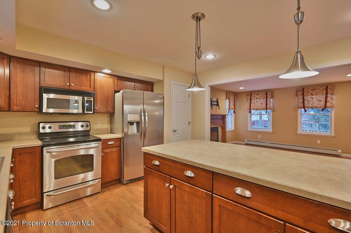 19 Wagon Road Lake Ariel, PA 18436 - Photo 24 of 104 Gallery Image 24
