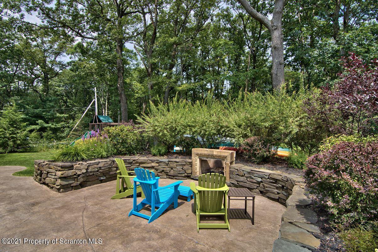 19 Wagon Road Lake Ariel, PA 18436 - Photo 3 of 104 Gallery Image 3