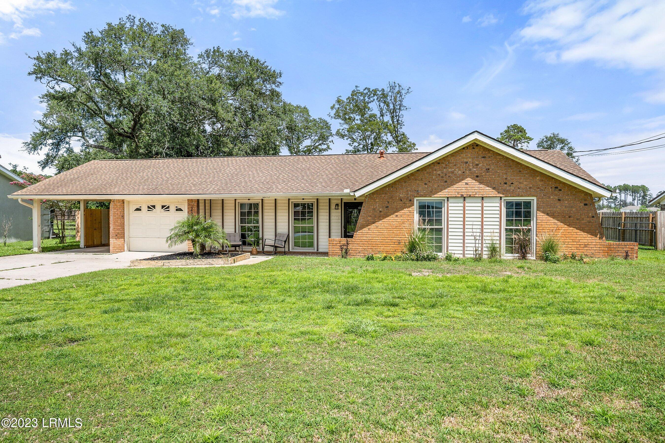 2213 State Rd S-7-490 Beaufort, SC 29902 - Photo 1 of 37 DSC06629-6-1.jpg-SMALL