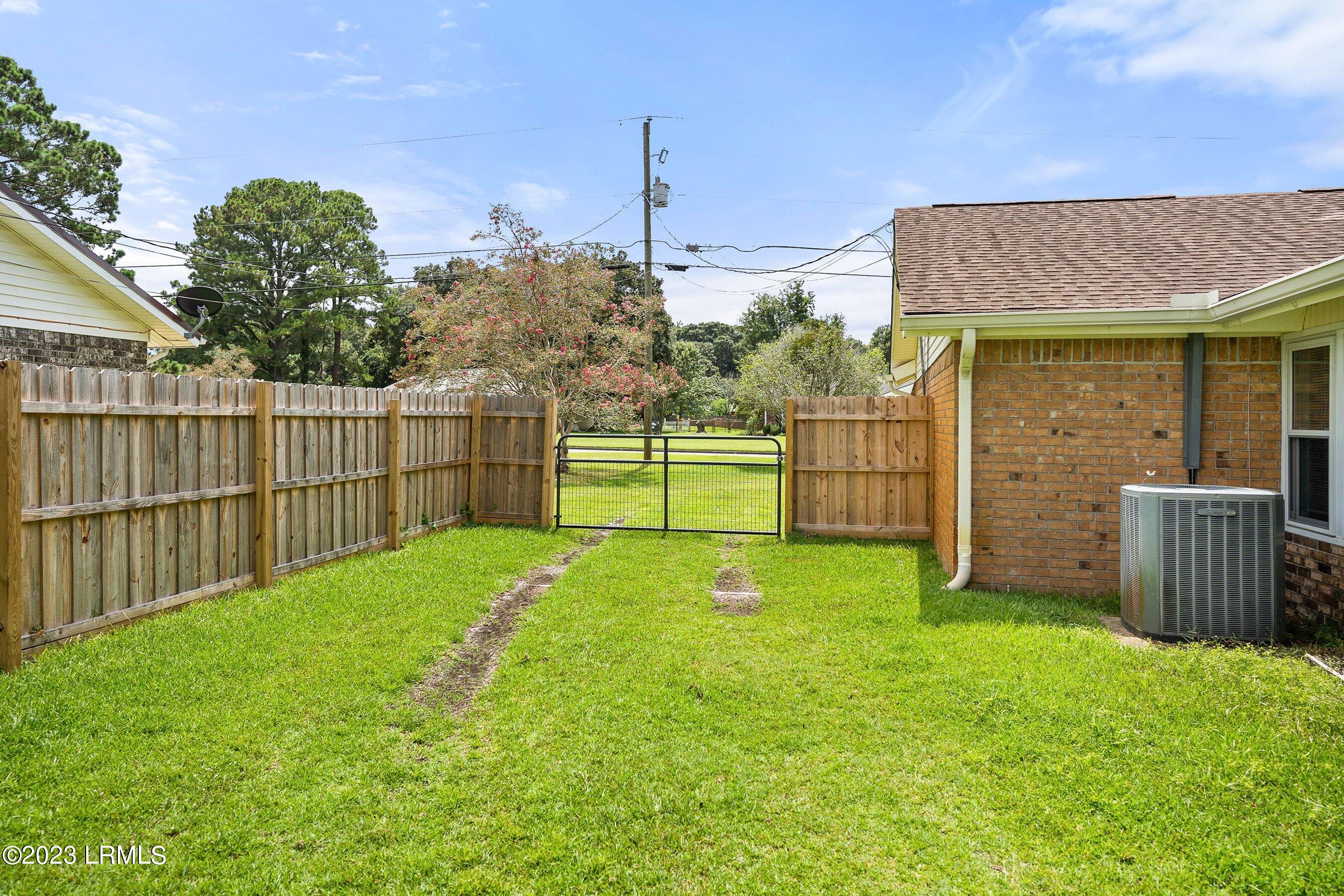 2213 State Rd S-7-490 Beaufort, SC 29902 - Photo 36 of 37 DSC06826-188-1.jpg-SMALL