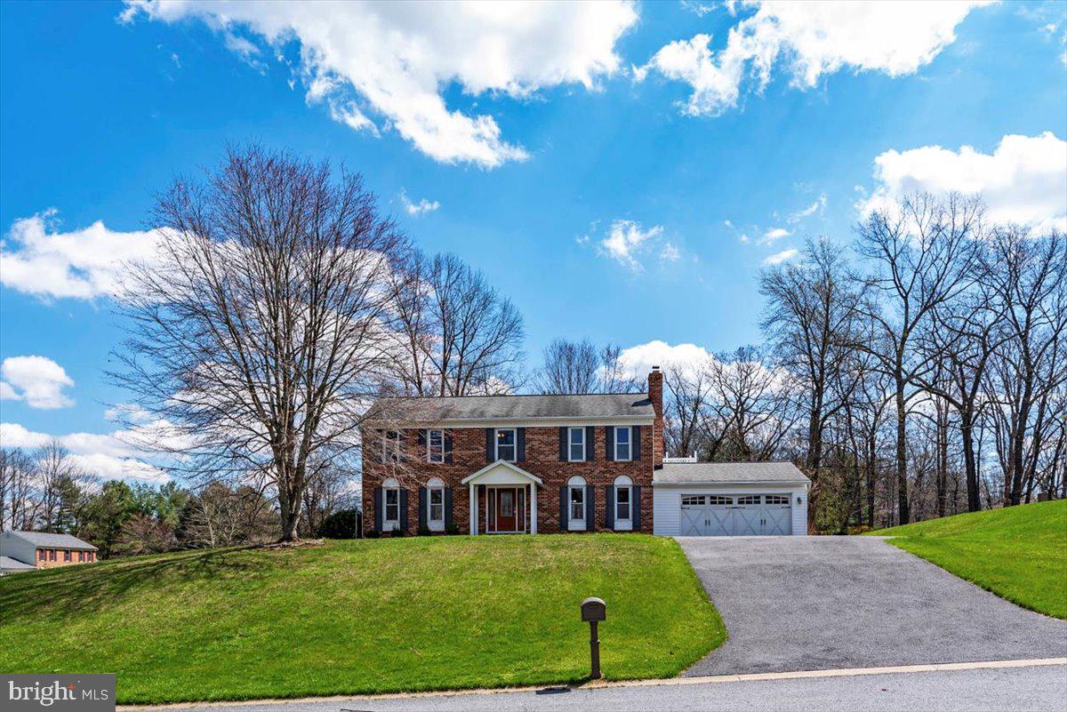 Commanding curb appeal!