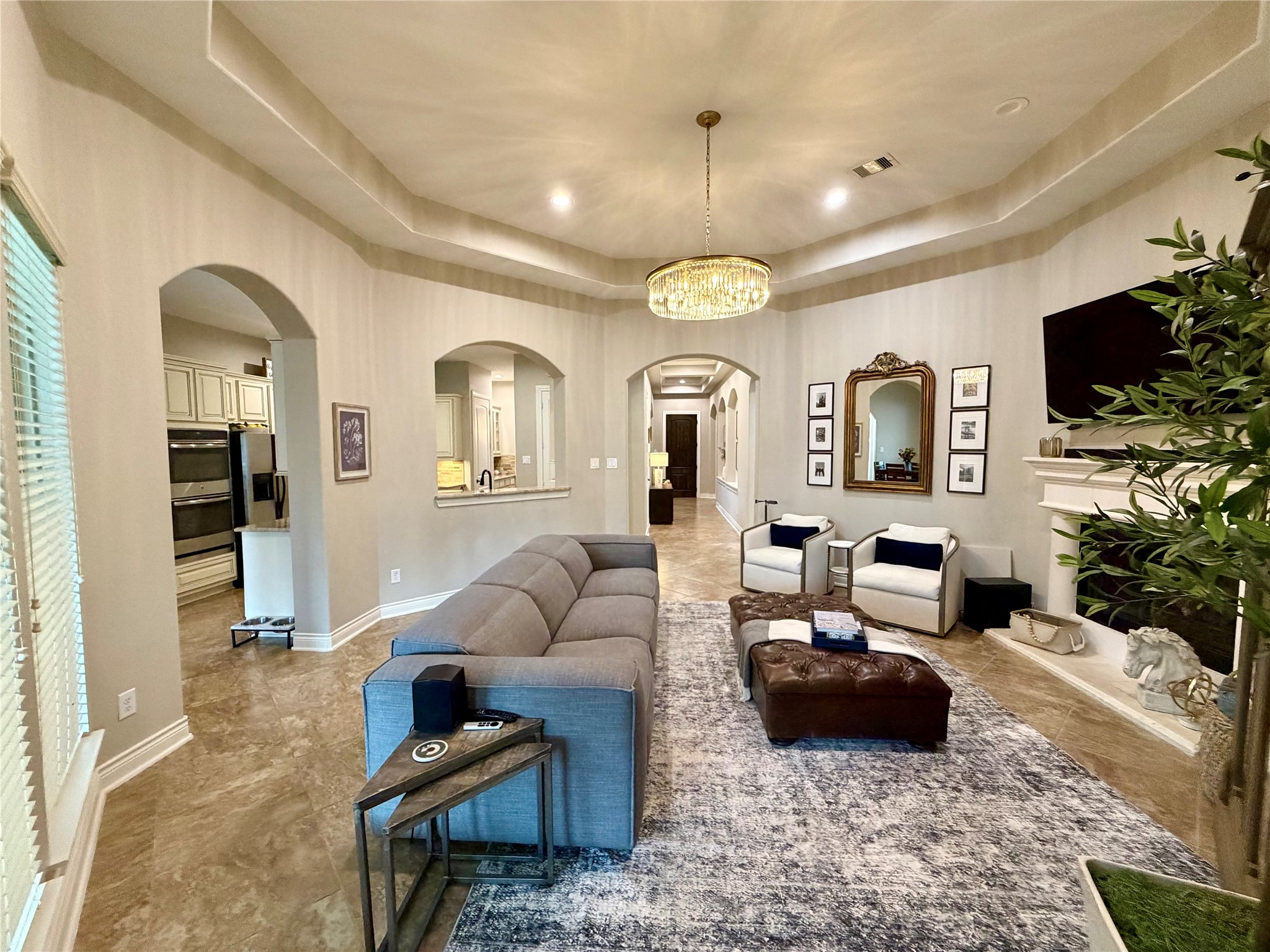 137 Reid Ridge Drive Conroe, TX 77384 - Photo 11 of 27 Panoramic Living Room