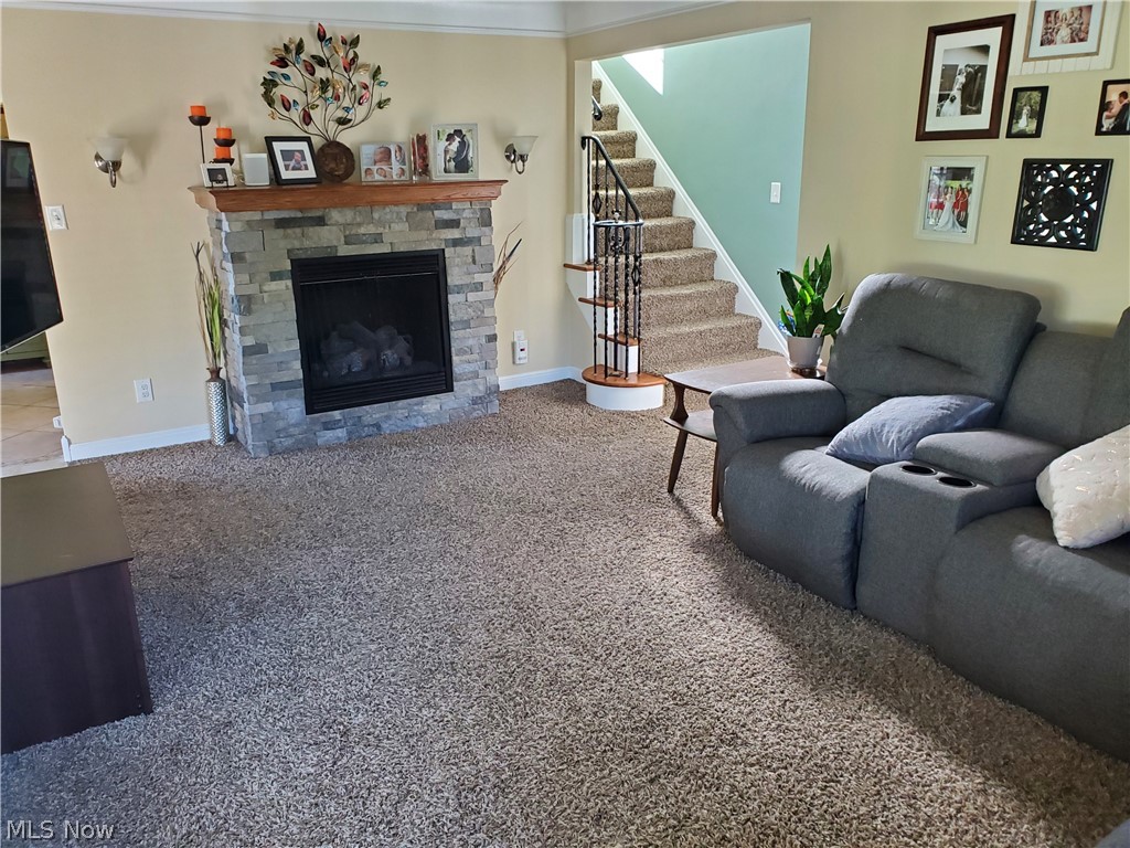 1249 Blanchester Road Lyndhurst, OH 44124 - Photo 4 of 22 Living room w/ gas fireplace