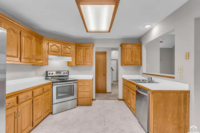 $268,000 | 2700 Meadow Place, Lawrence, KS 66047