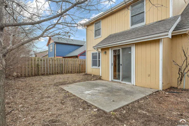 $268,000 | 2700 Meadow Place, Lawrence, KS 66047