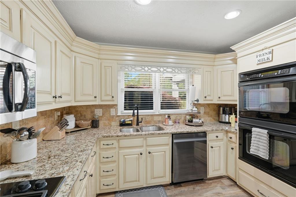 2380 Camp Mitchell Road Grayson, GA 30017 - Photo 23 of 103