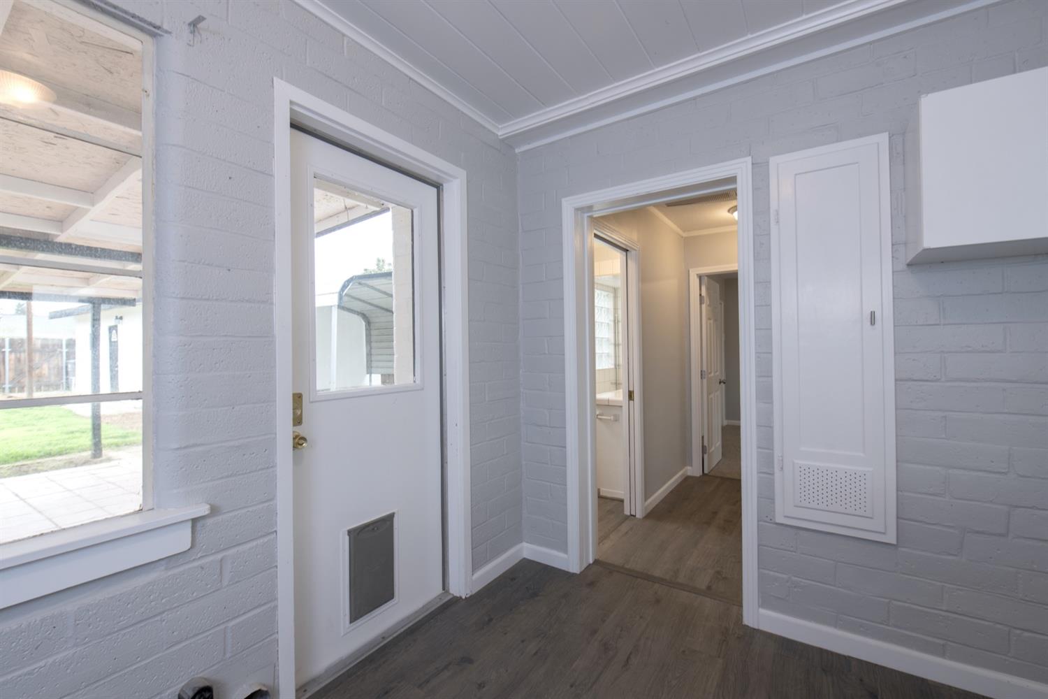 1322 North Reed Avenue Reedley, CA 93654 - Photo 30 of 54 a view of entryway with window