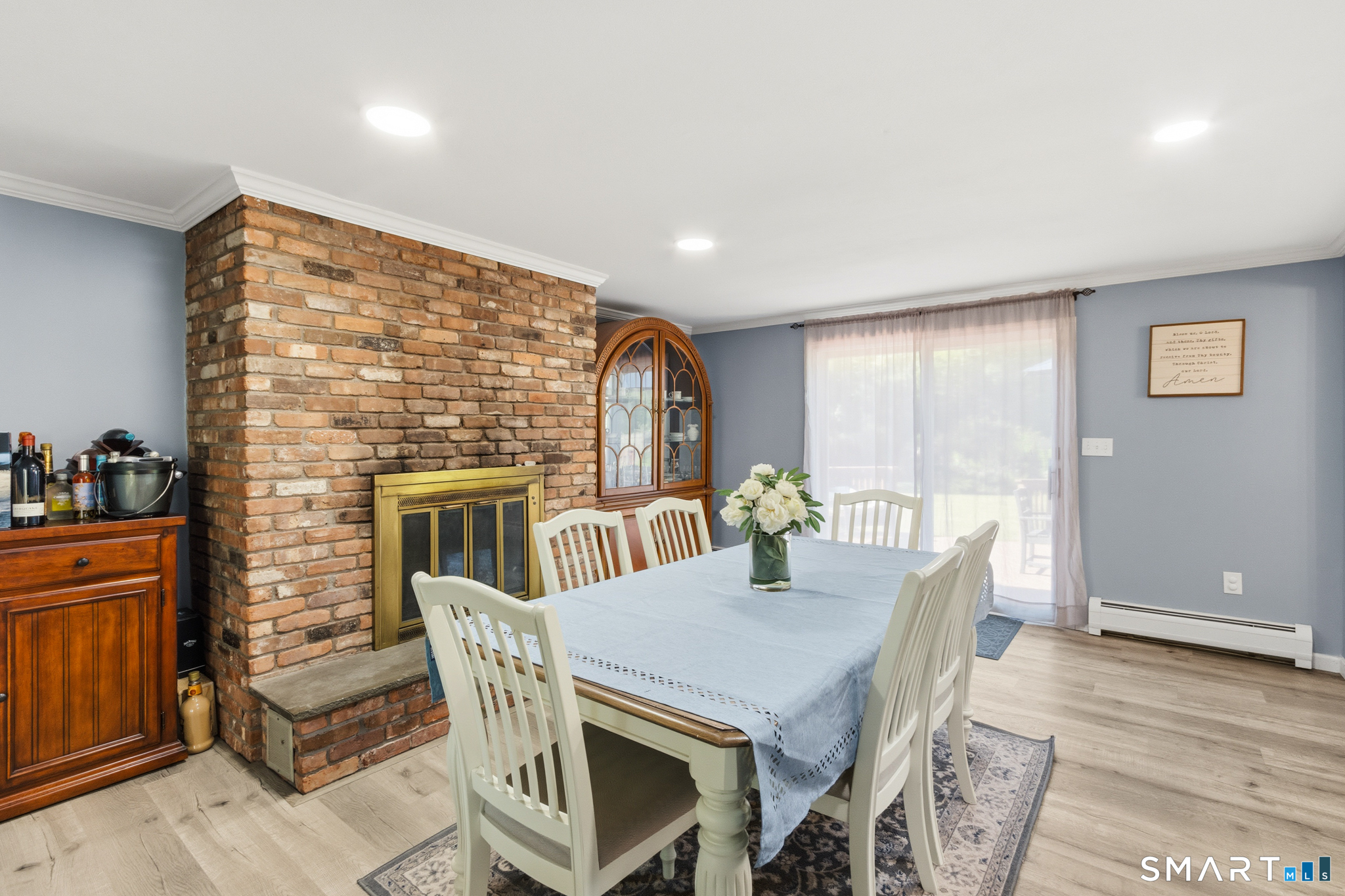 169 Tom Swamp Road Hamden, CT 06518 - Photo 9 of 40