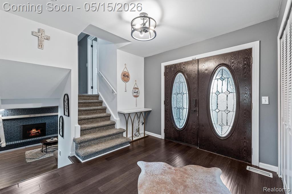 33429 Quaker Valley Road Farmington Hills, MI 48331 - Photo 4 of 45 Gallery Image 4