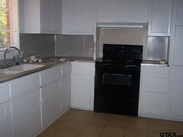 $1,350 | 1200 Carol Lane, Tyler, TX 75701