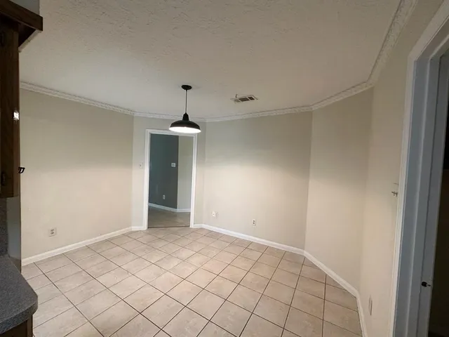 $1,895 | 239 Kings Way, Stafford, TX 77477