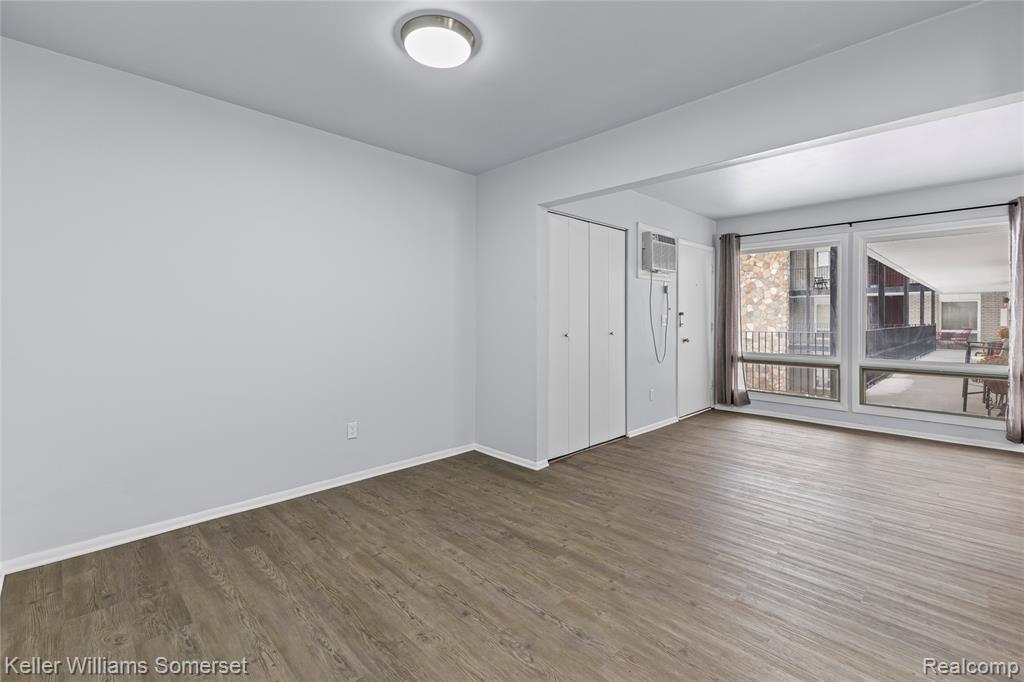 4345 Crooks Road, Unit 26 Royal Oak, MI 48073 - Photo 10 of 23 Gallery Image 10