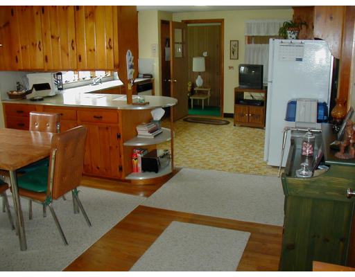735 Colrain Road Greenfield, MA 01301 - Photo 3 of 4 Gallery Image 3