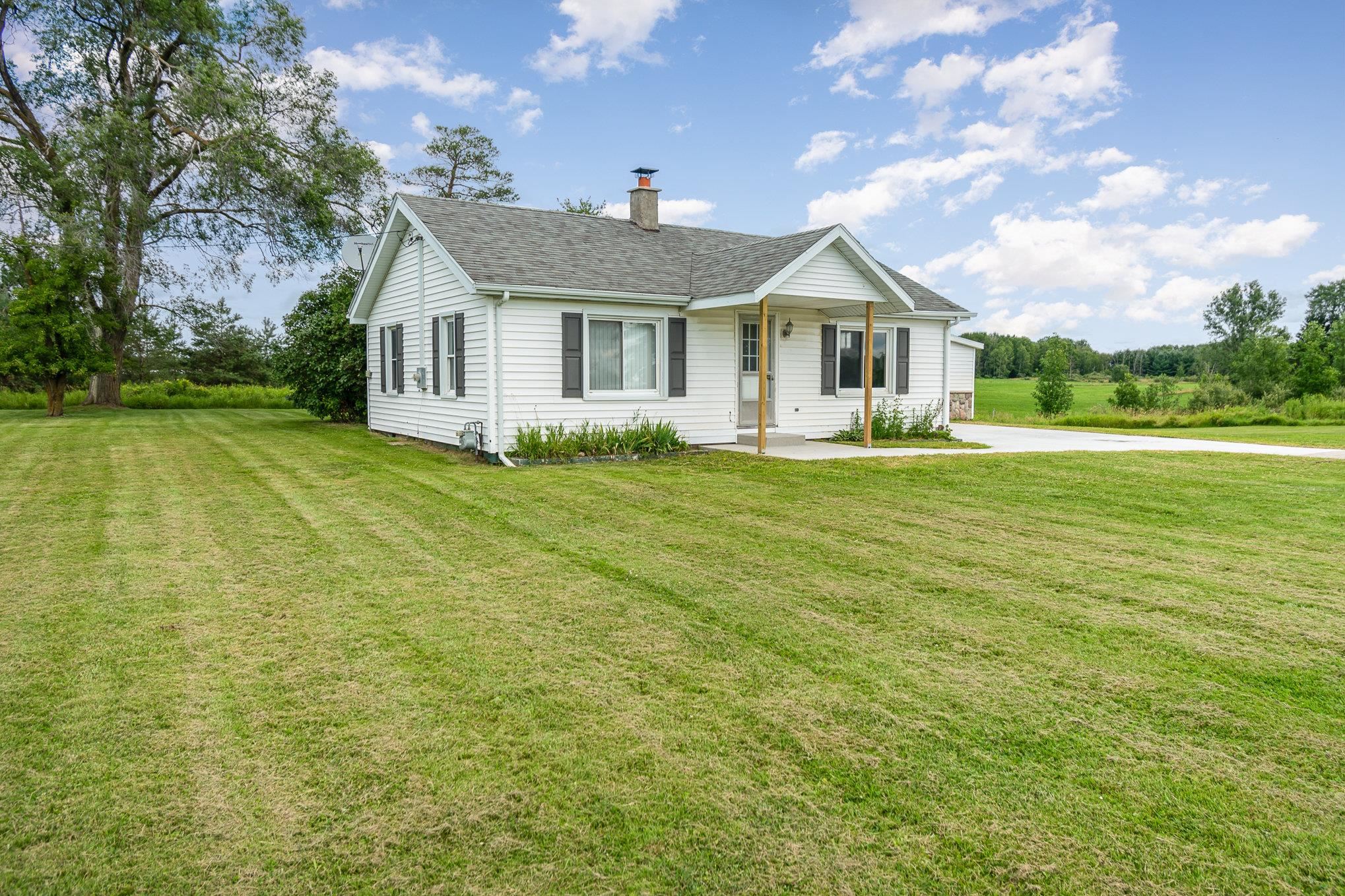7486 Ora Lake Road Hale, MI 48739 - Photo 3 of 32 1924964-a120cf08-d2e5-407b-81b7-a5757de93e8c.JPG