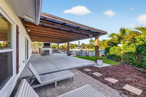 $1,145,000 | 4200 Beach Drive Southeast, St. Petersburg, FL 33705