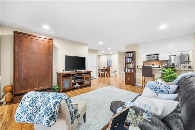 $324,900 | 1085 Murrieta Boulevard, Unit 124, Livermore, CA 94550