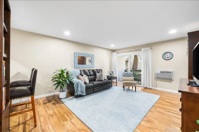 $324,900 | 1085 Murrieta Boulevard, Unit 124, Livermore, CA 94550