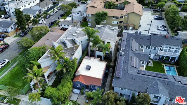 $2,500,000 | 558 San Juan Avenue, Venice, CA 90291